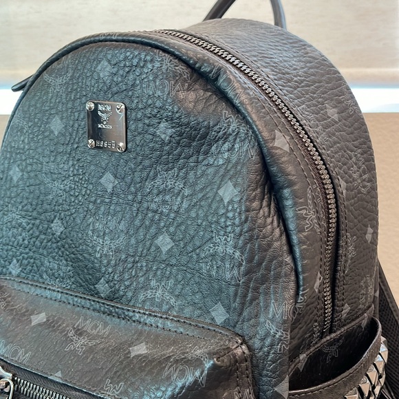 MCM Back Pack - Picture 4 of 11